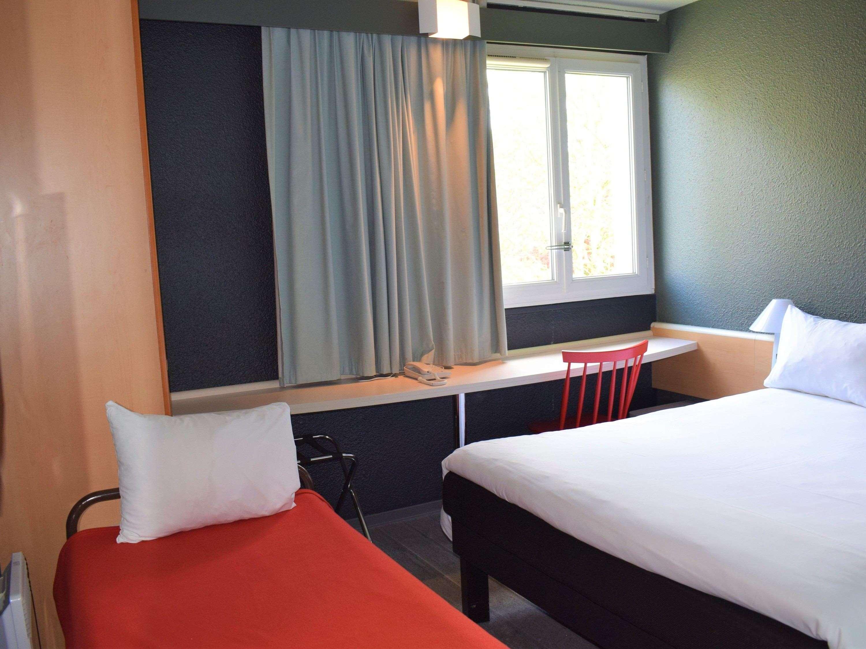 Ibis Chartres Ouest Luce Lucé Exterior foto